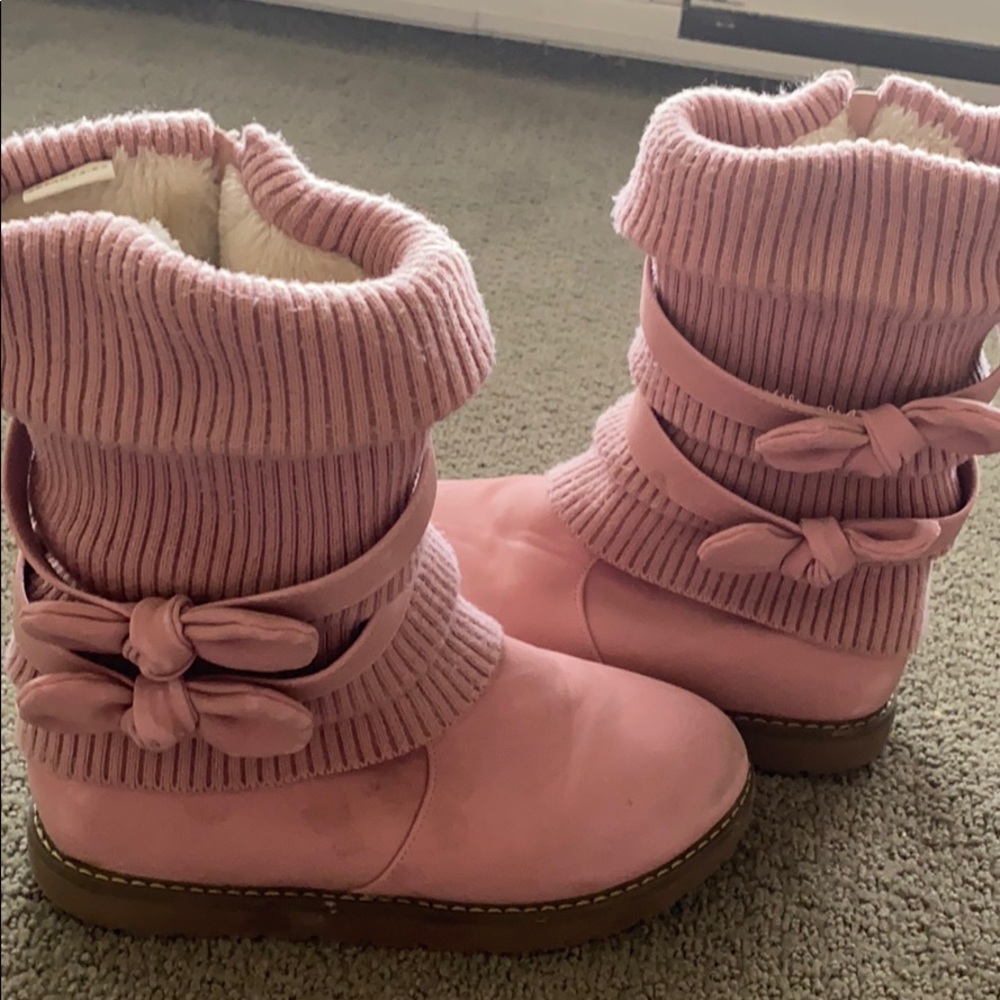 Girls pink boots